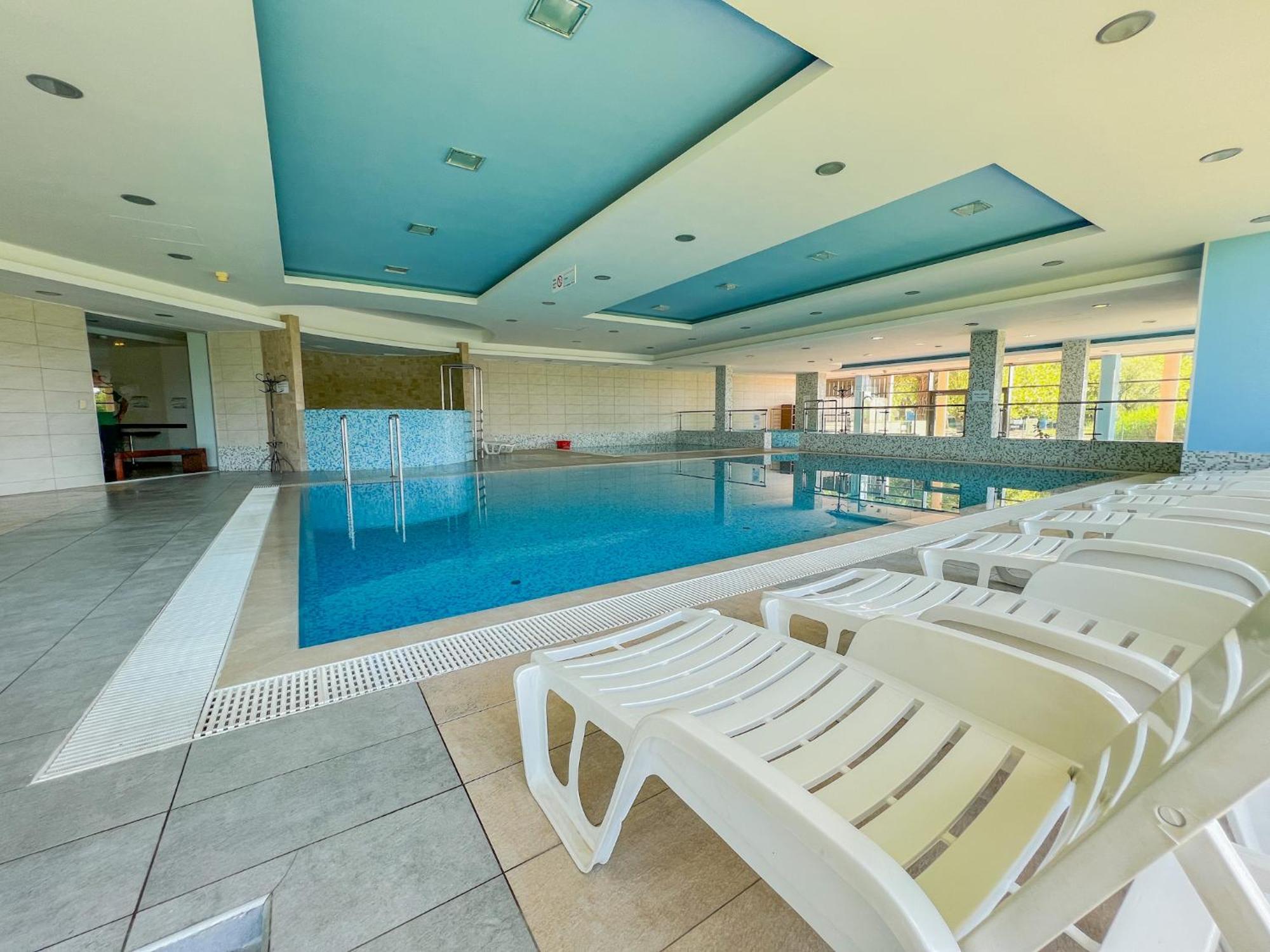 Club 218 Red Wellness Apartements Apartment