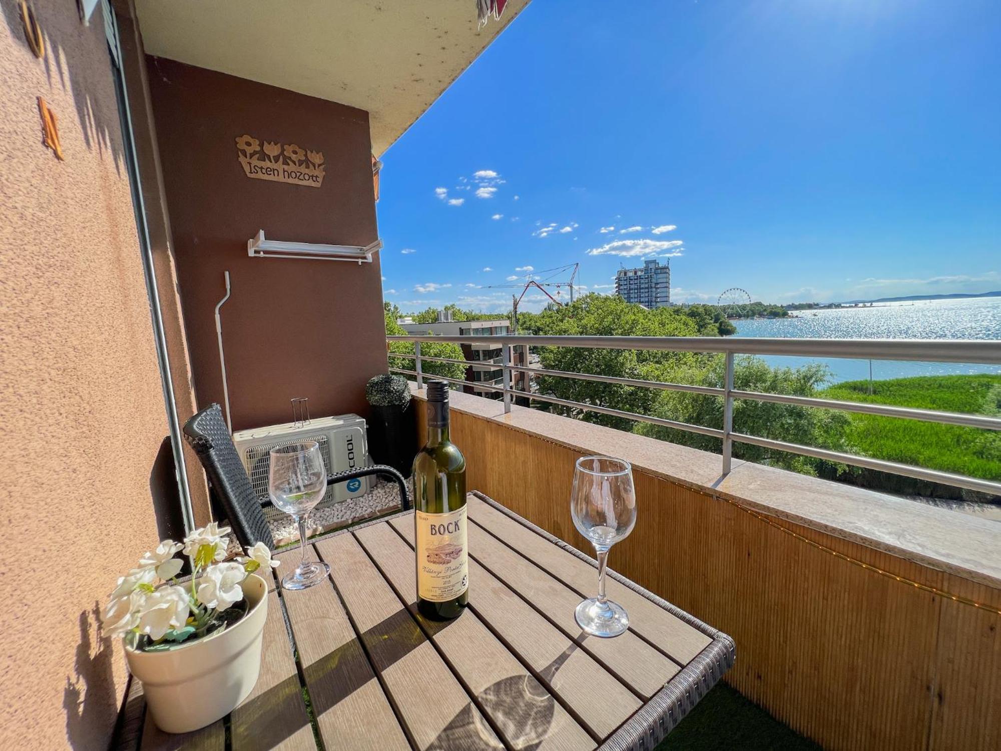Club 218 Red Wellness Apartements * Siofok