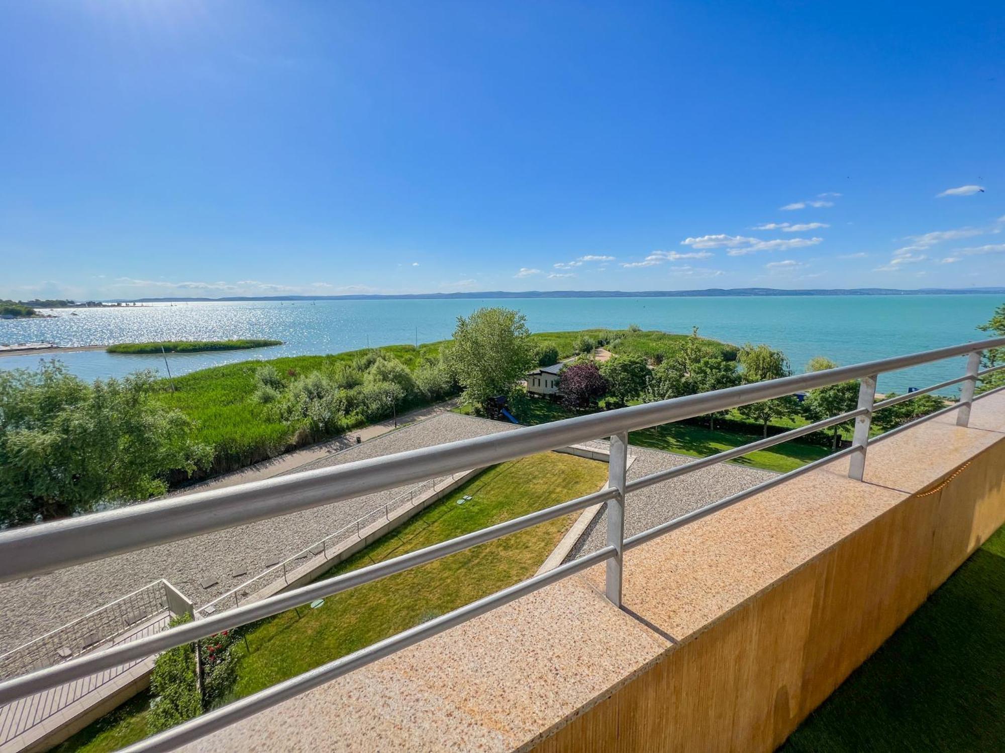 Appartement Club 218 Red Wellness Apartements *