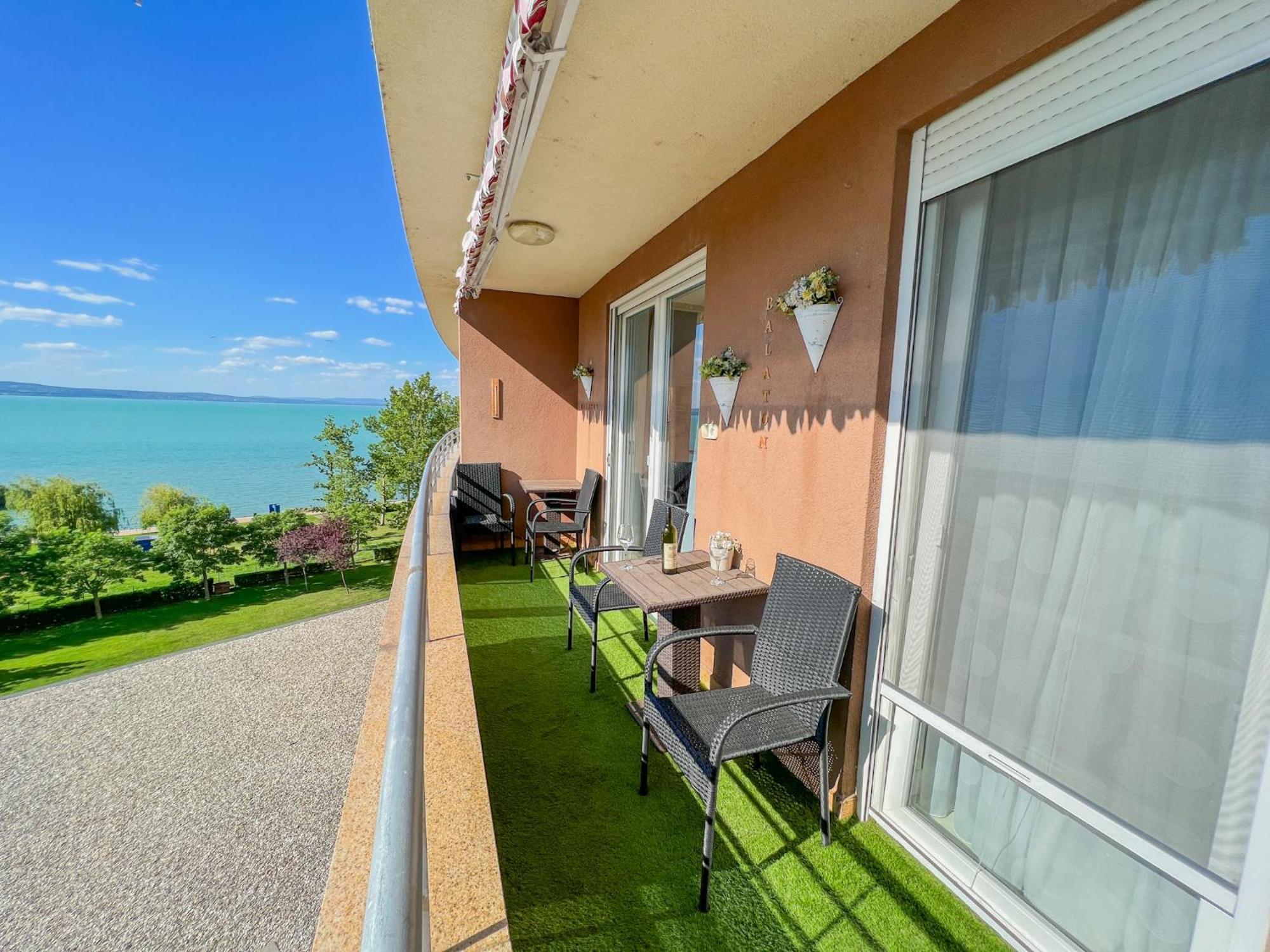 Club 218 Red Wellness Apartements * Siofok
